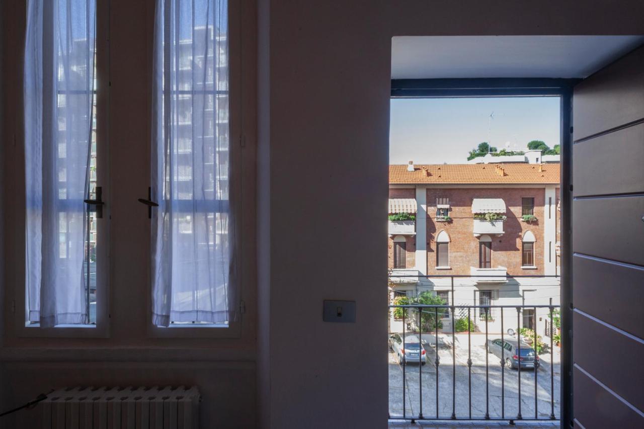 Apartment Gioia Home: A Due Passi Dalla Stazione E Con Posto Auto